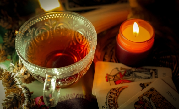 Расклад Таро на неделю с 24 по 30 ноября 2025: карты дают совет для каждого знака зодиака